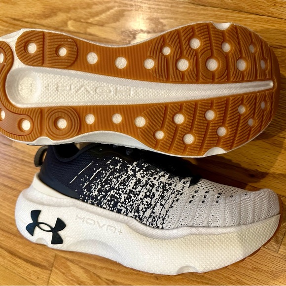 *NEW* Under Armour Black, White, and Gray Athletic Shoes - Picture 6 of 7